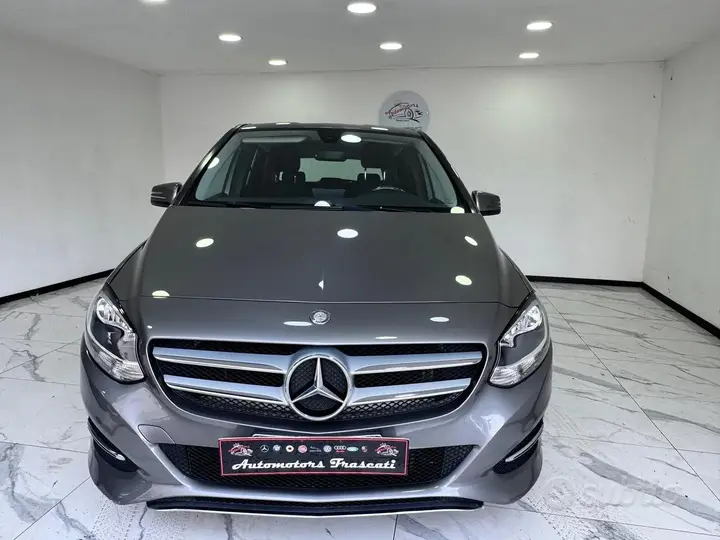 Mercedes-Benz B 180 2016 photo 3