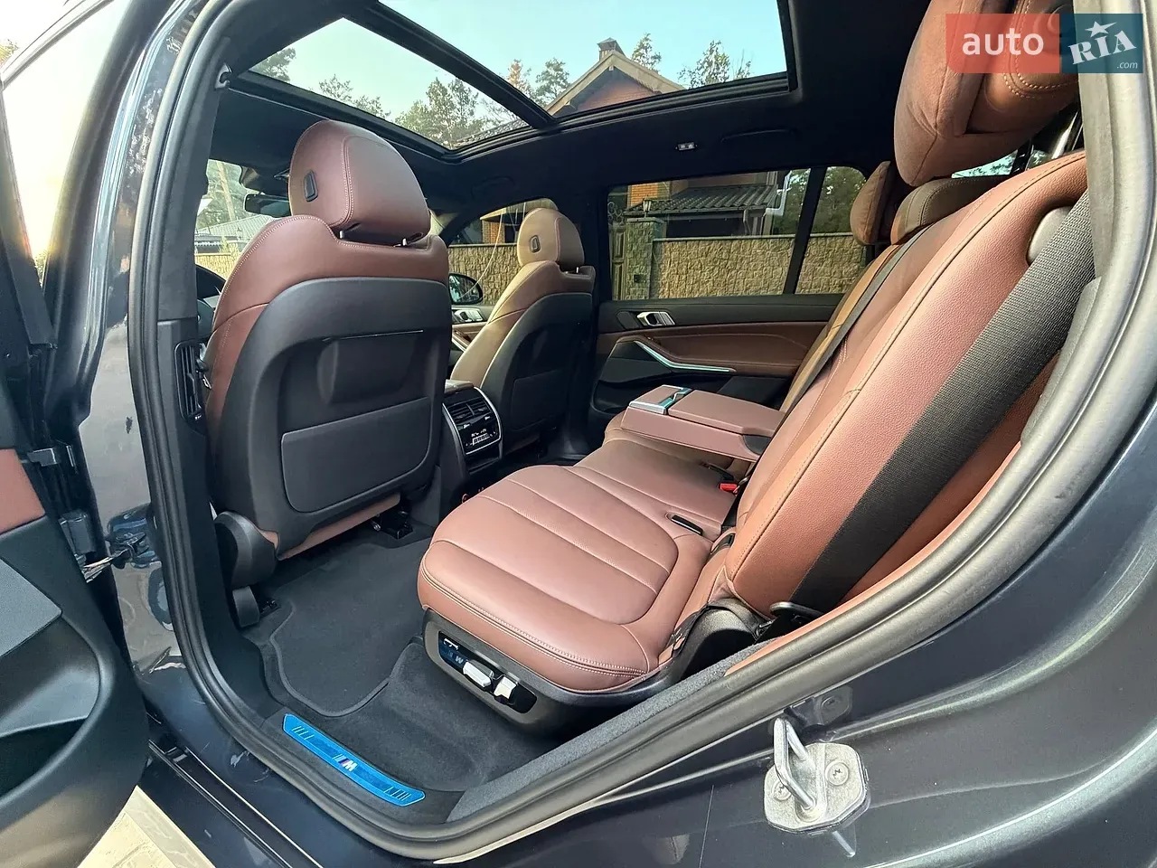 BMW X7 2022 photo 2