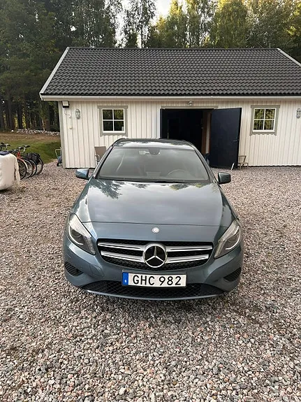 Mercedes-Benz A180 2014 photo 4