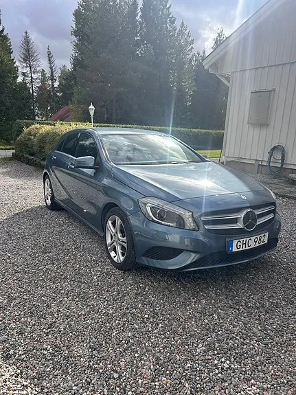 Mercedes-Benz A180 2014 photo 3