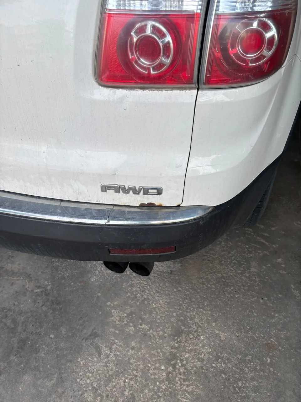 GMC Acadia 2010 photo 3
