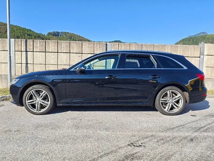 Audi A4 2015 photo 3
