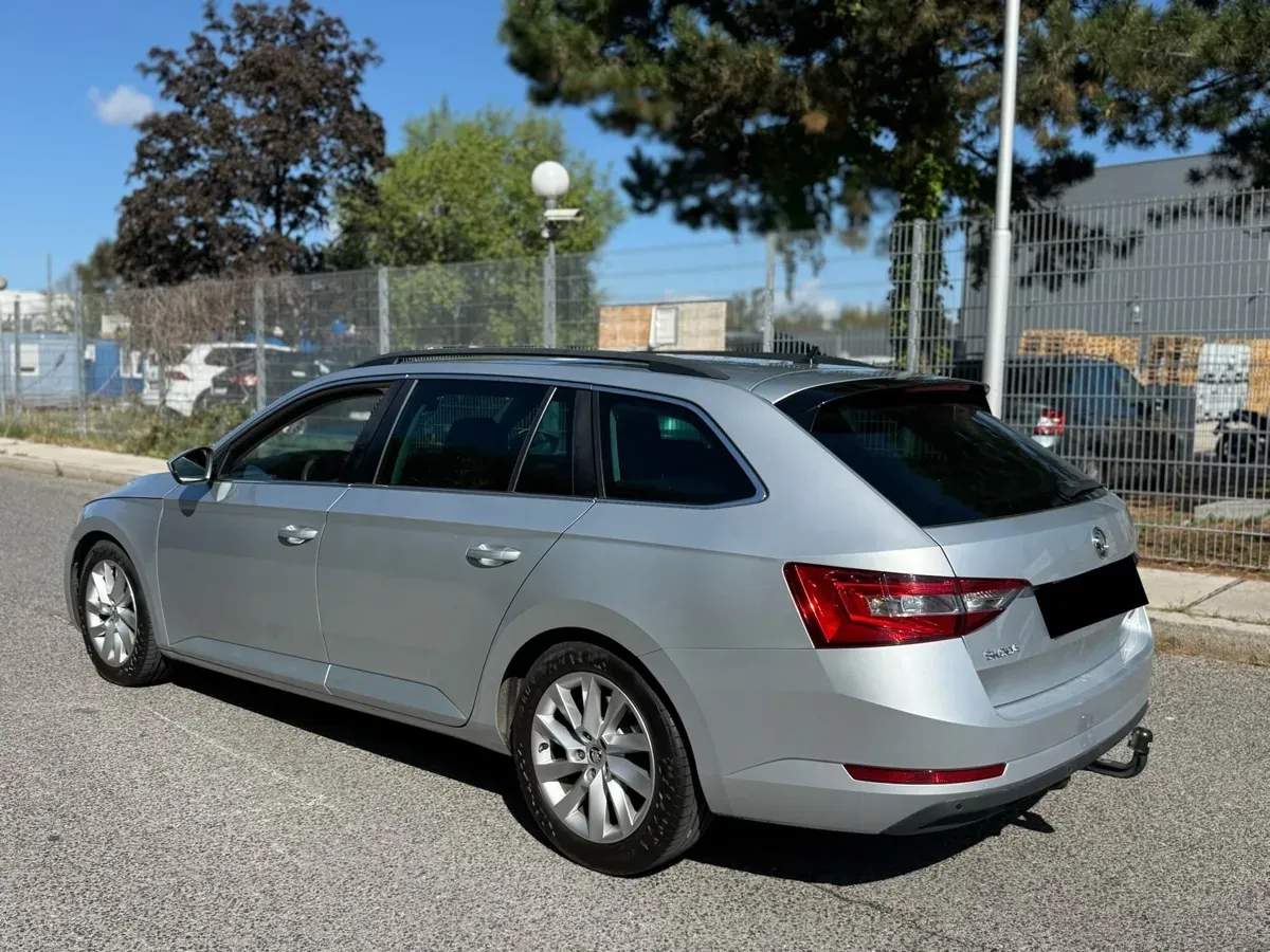 Skoda Superb 2016 photo 3