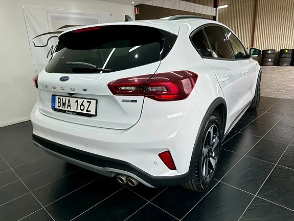 Ford Focus 2023 photo 3
