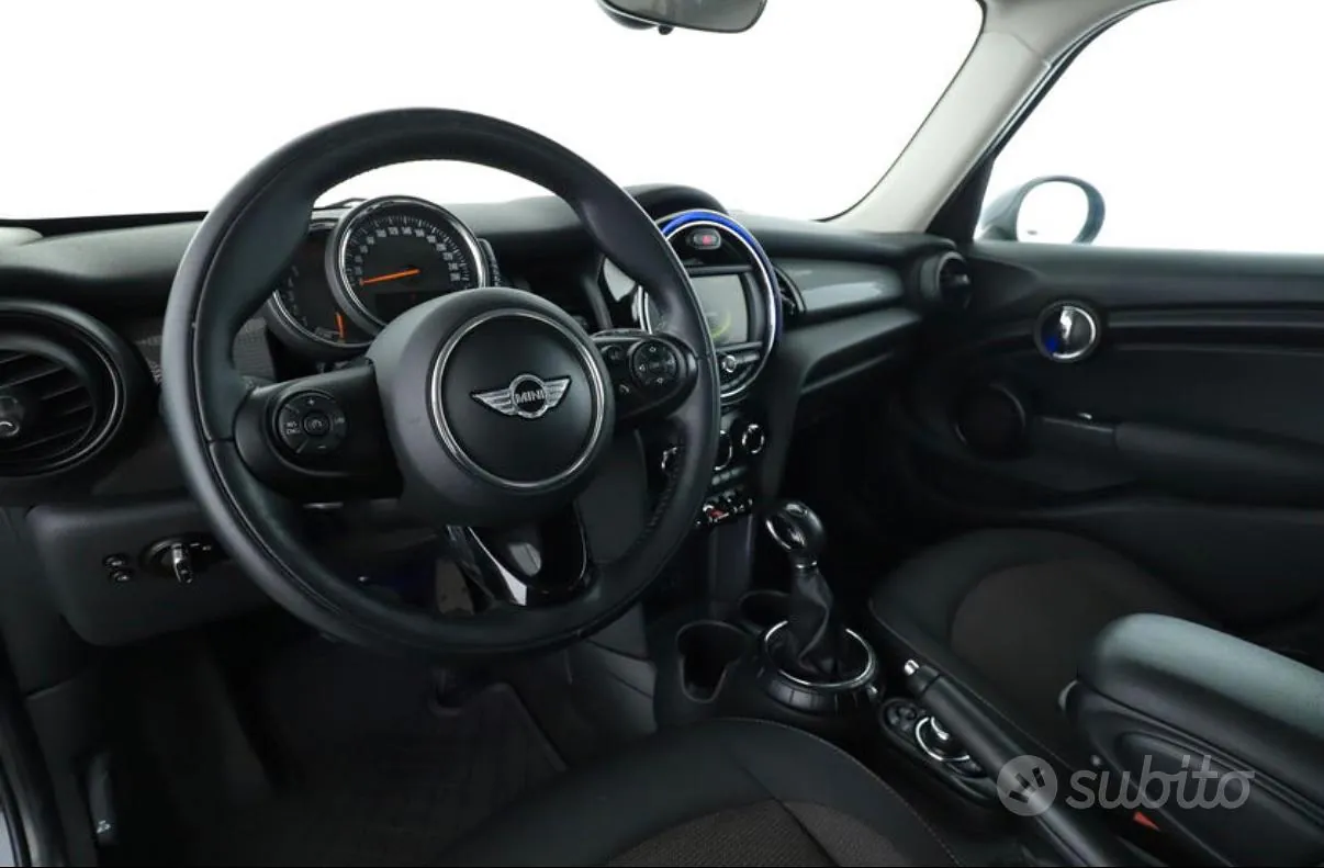 Mini Mini Cooper 2017 photo 2