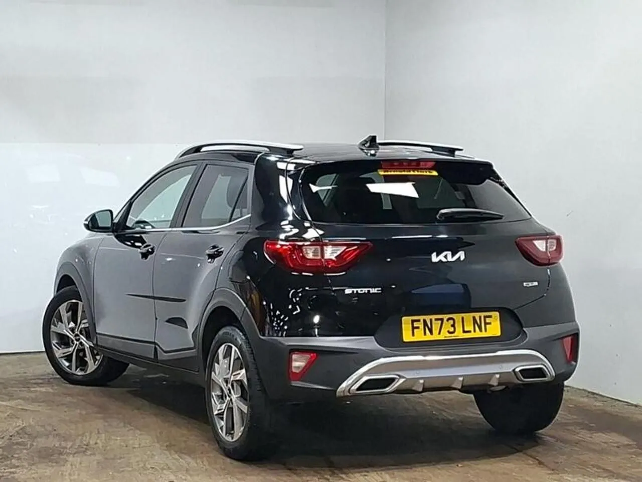Kia Stonic 2023 photo 2
