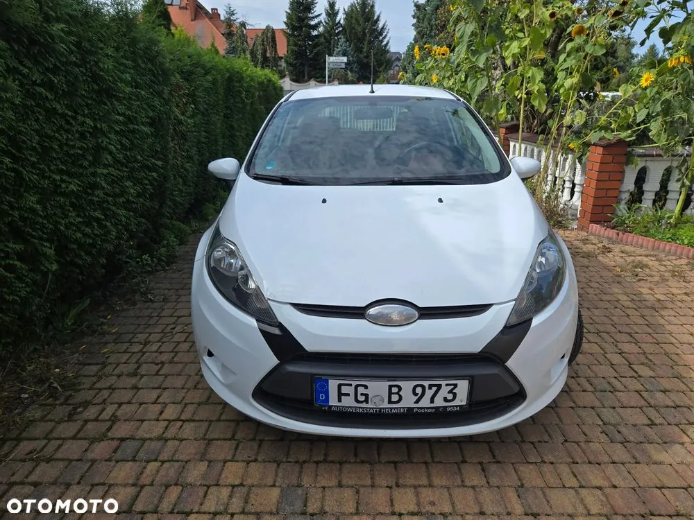 Ford Fiesta 2009 photo 2