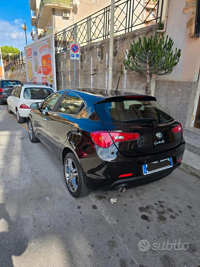 Alfa Romeo Giulietta 2015 photo 2