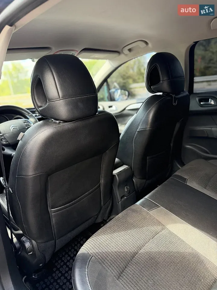 Citroen C4 2013 photo 3