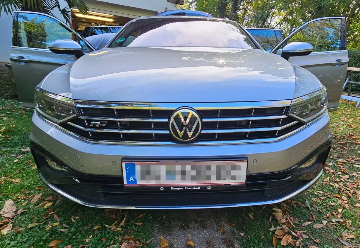 Volkswagen Passat 2021 photo 2