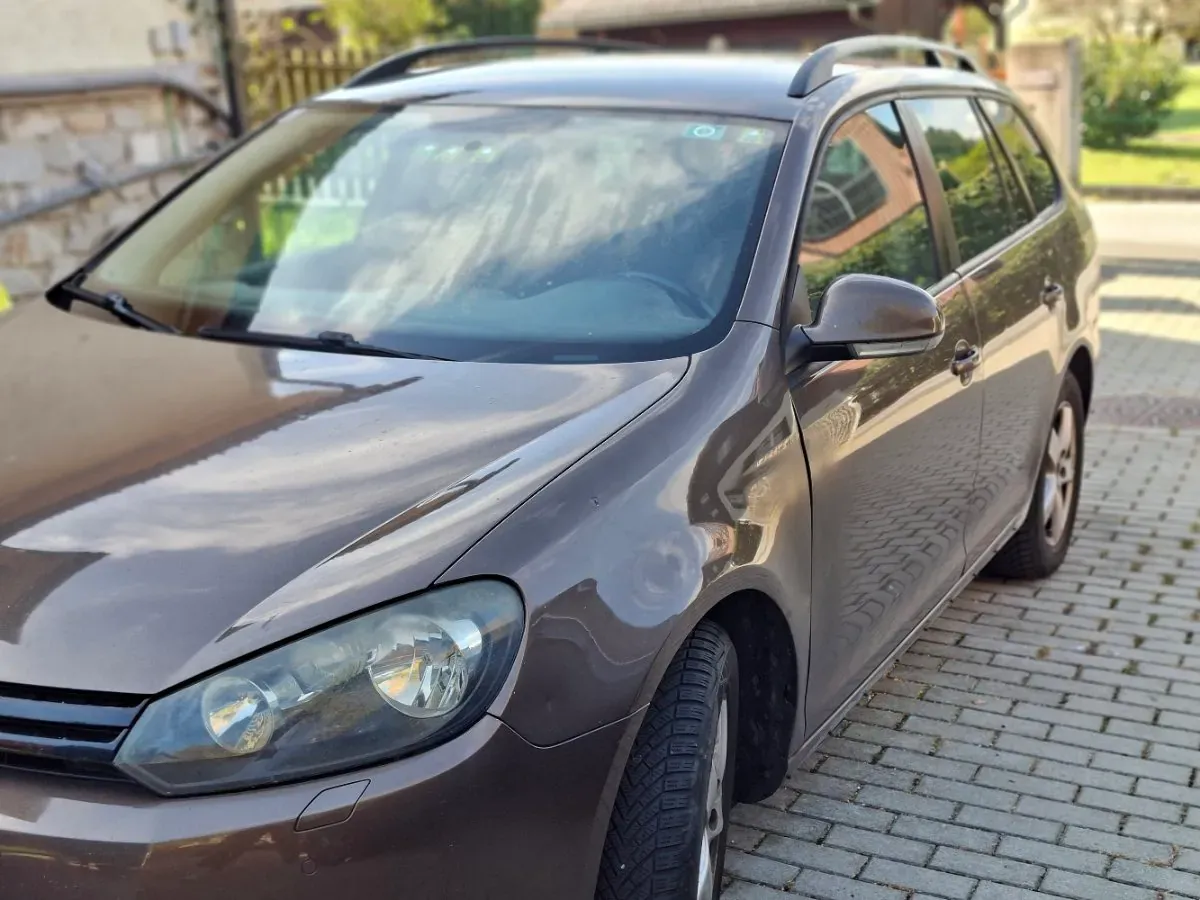 Volkswagen Golf 2011 photo 2