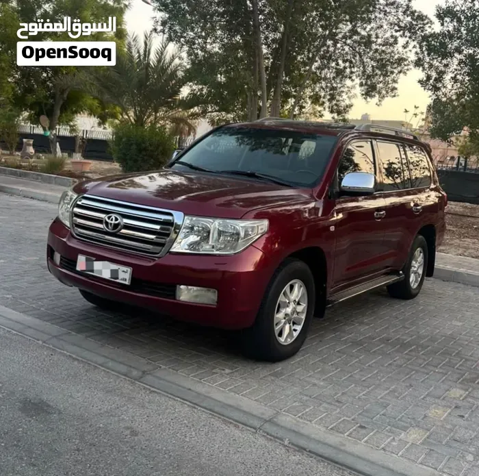 Toyota Land Cruiser 2011 photo 2
