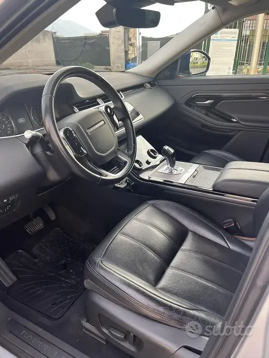Land Rover Range Rover Evoque 2019 photo 3