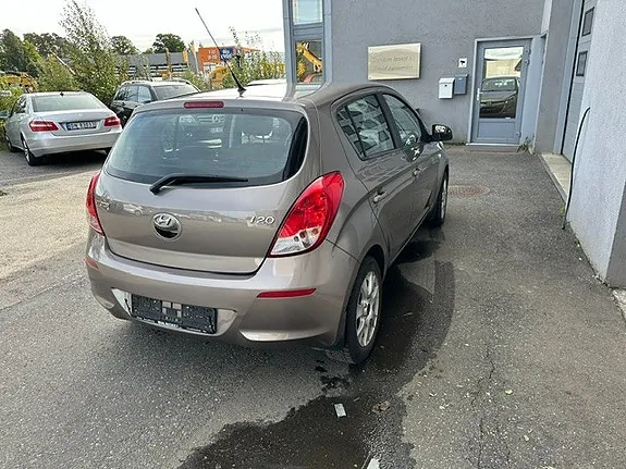 Hyundai I20 2013 photo 3
