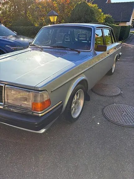 Volvo 244 1982 photo 3
