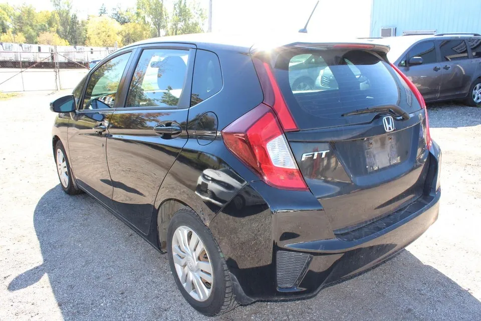 Honda Fit 2015 photo 4