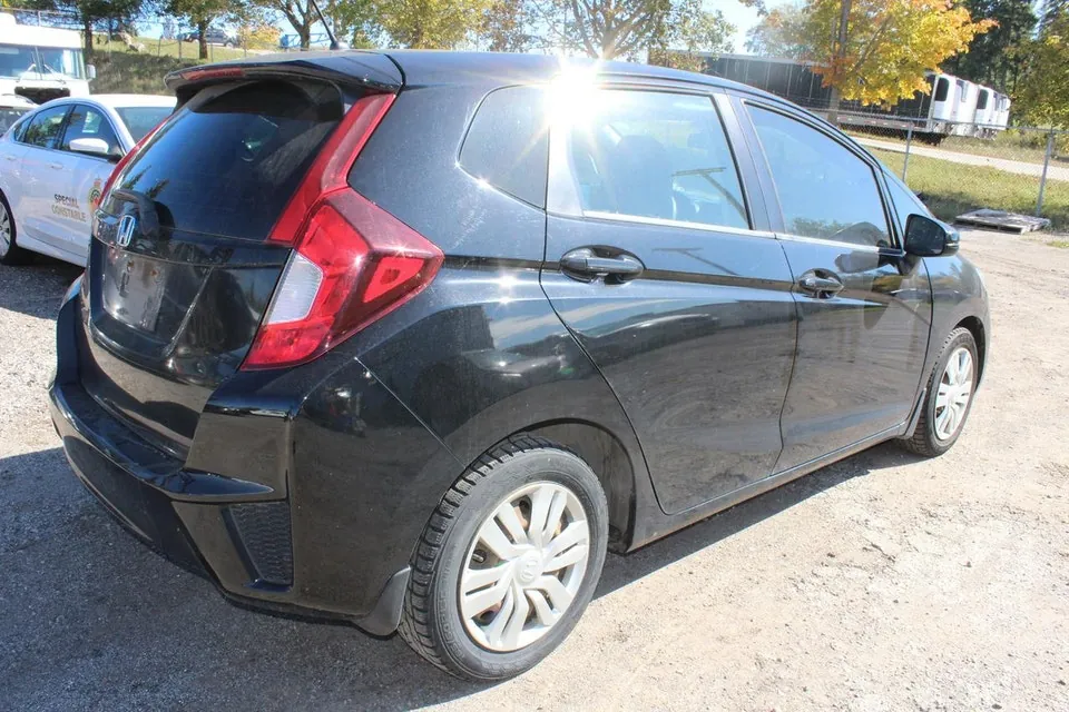 Honda Fit 2015 photo 3
