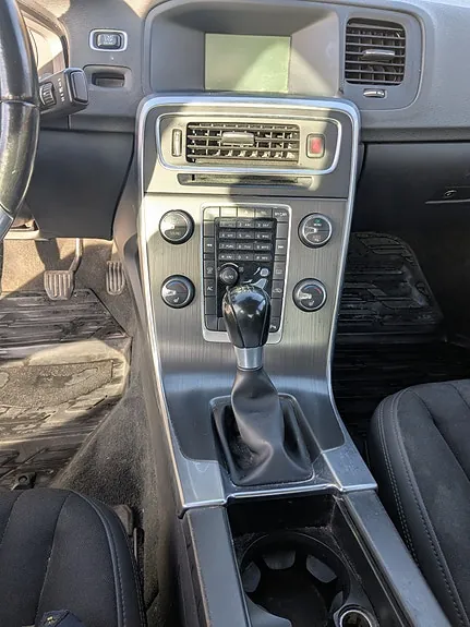 Volvo S60 2011 photo 4