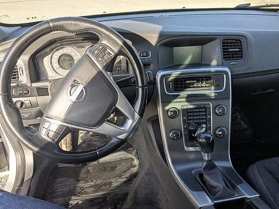 Volvo S60 2011 photo 3