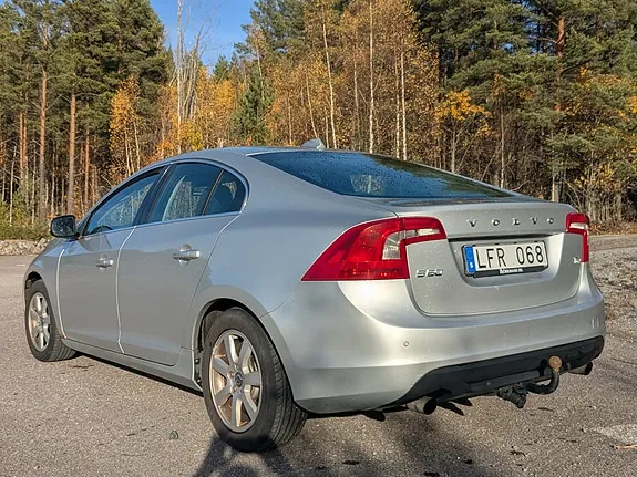 Volvo S60 2011 photo 2