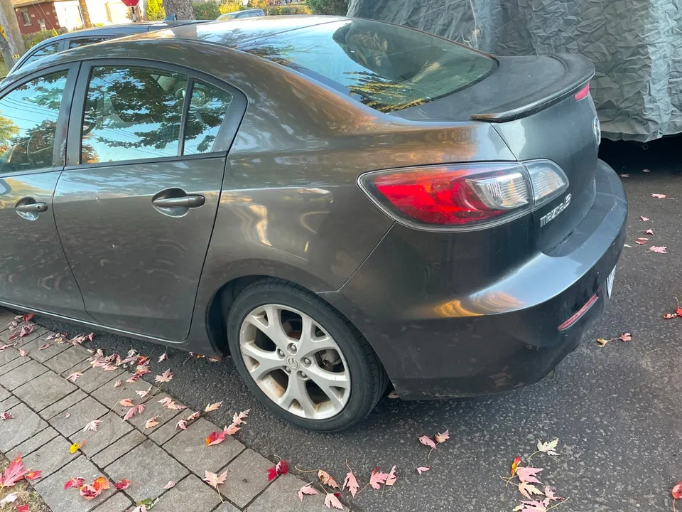 Mazda 3 2012 photo 2