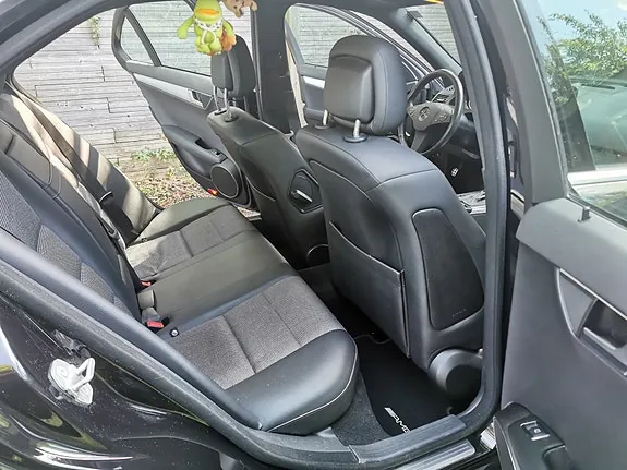 Mercedes-Benz C230 2009 photo 5
