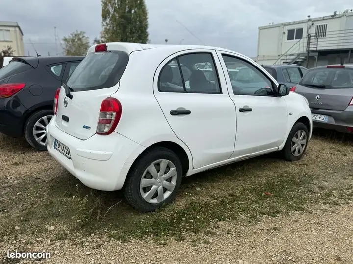 Nissan Micra 2012 photo 4