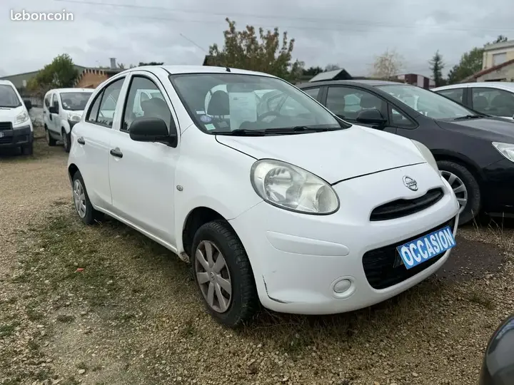 Nissan Micra 2012 photo 2