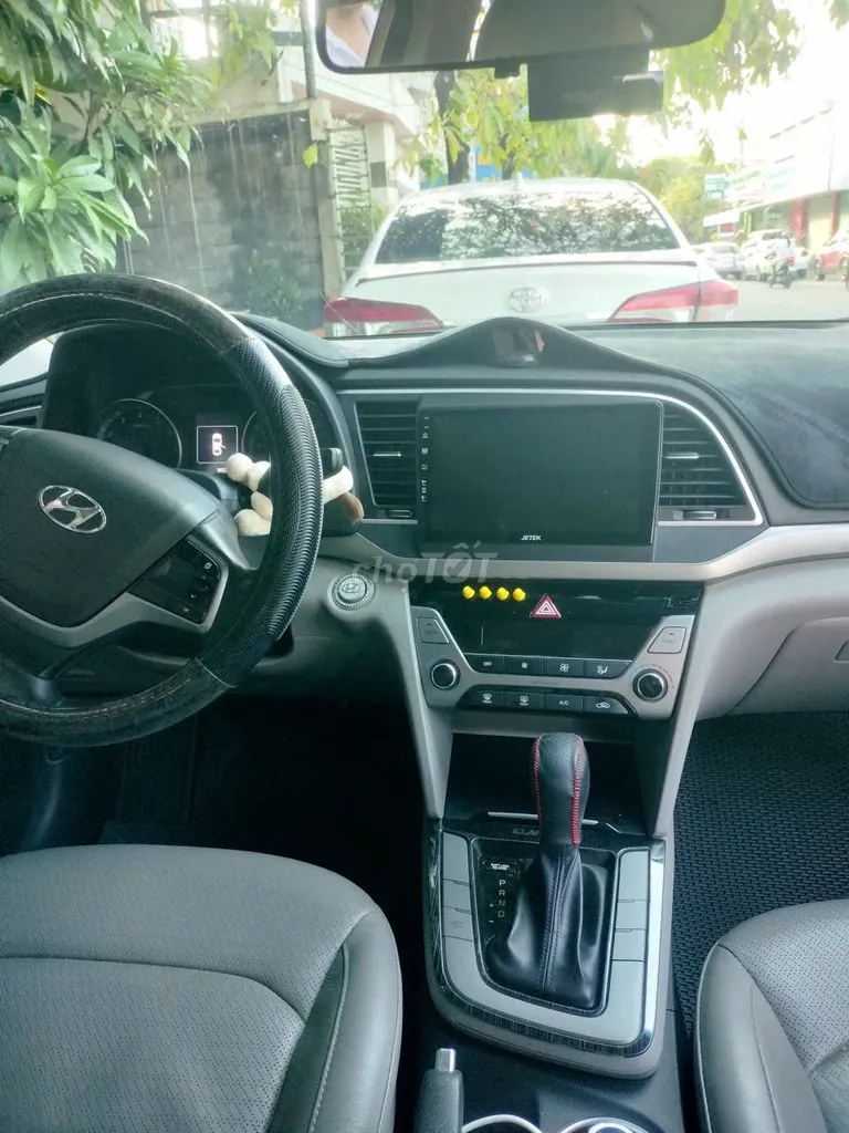 Hyundai Elantra 2017 photo 3