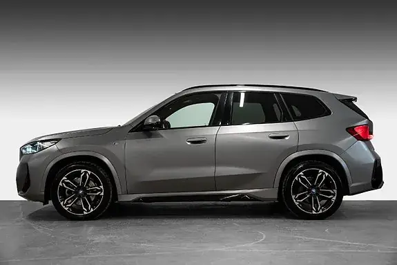 BMW Ix1 2023 photo 3
