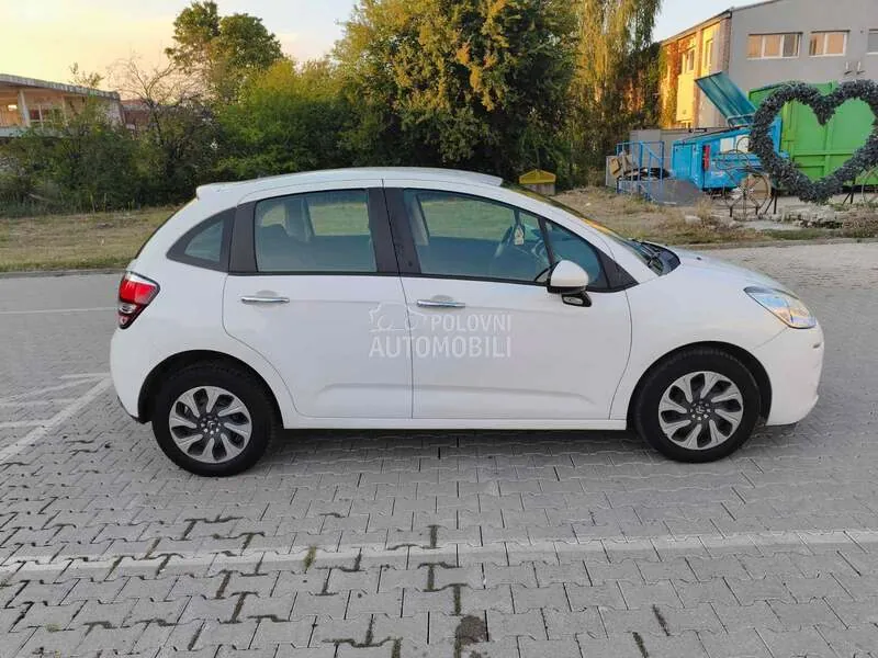 Citroen C3 2015 photo 2