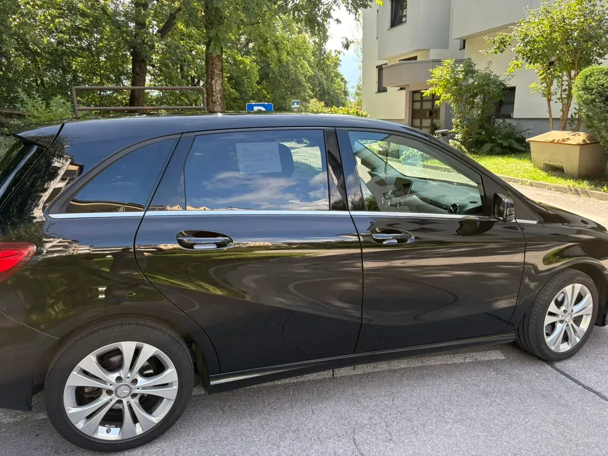 Mercedes-Benz B-Class 2016 photo 2