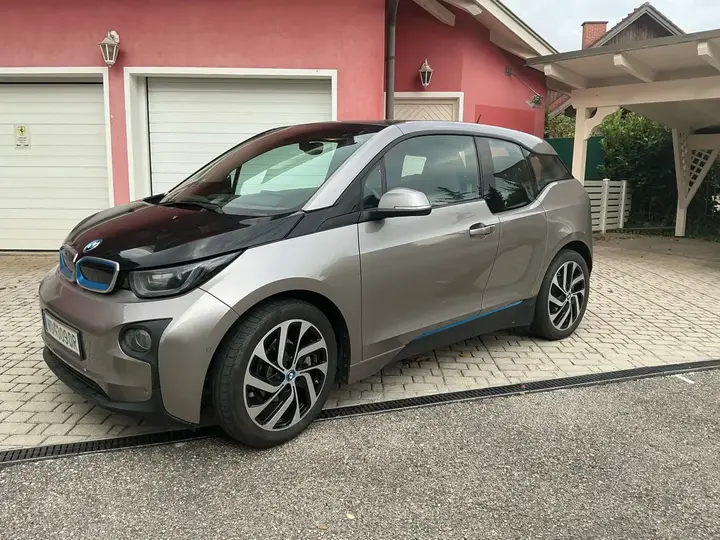 BMW I3