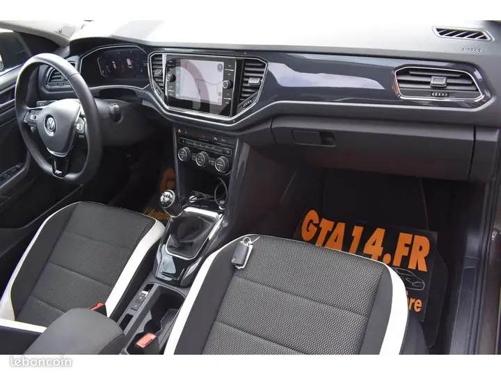 Volkswagen T-Roc 2019 photo 3