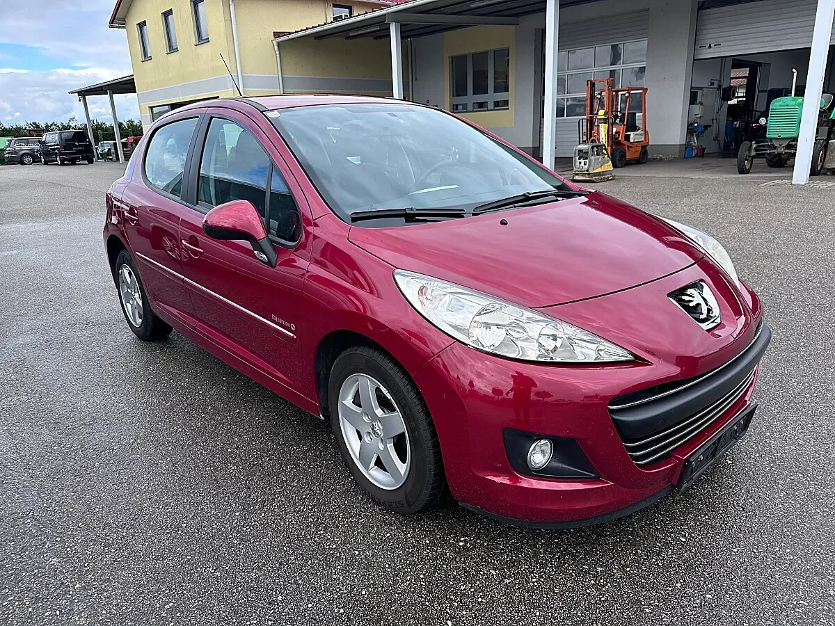 Peugeot 207 2010 photo 3