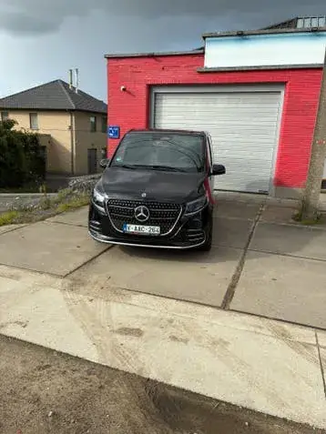 Mercedes-Benz V-Class 2025 photo 2