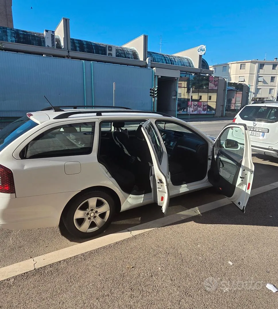 Skoda Octavia 2013 photo 3