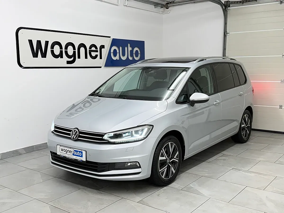Volkswagen Touran 2022 photo 2