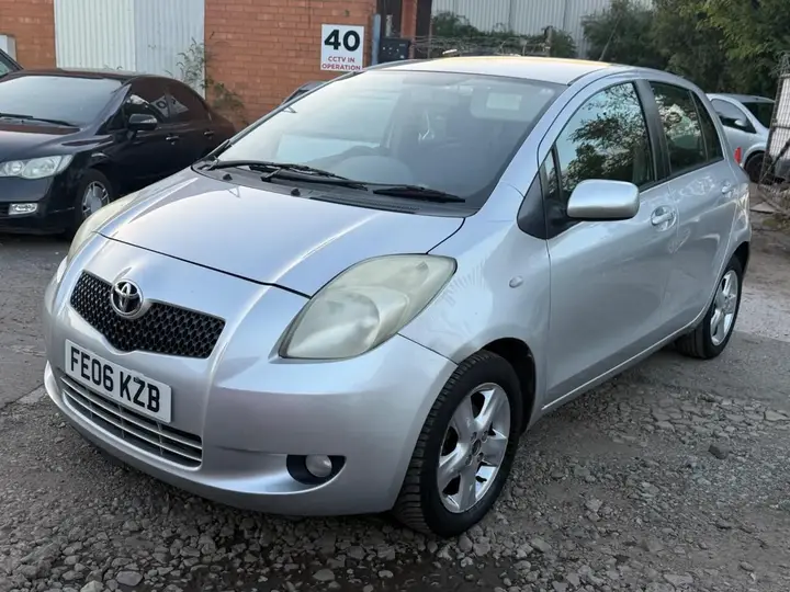 Toyota Yaris 2006 photo 4