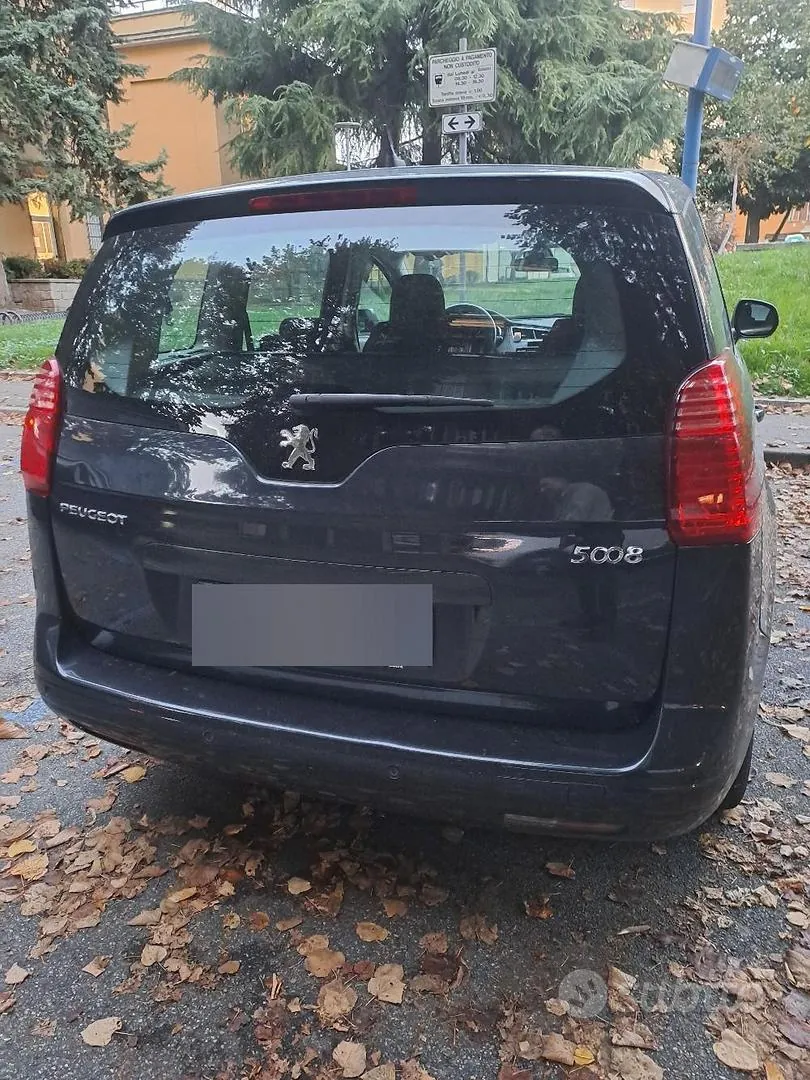 Peugeot 5008 2012 photo 3