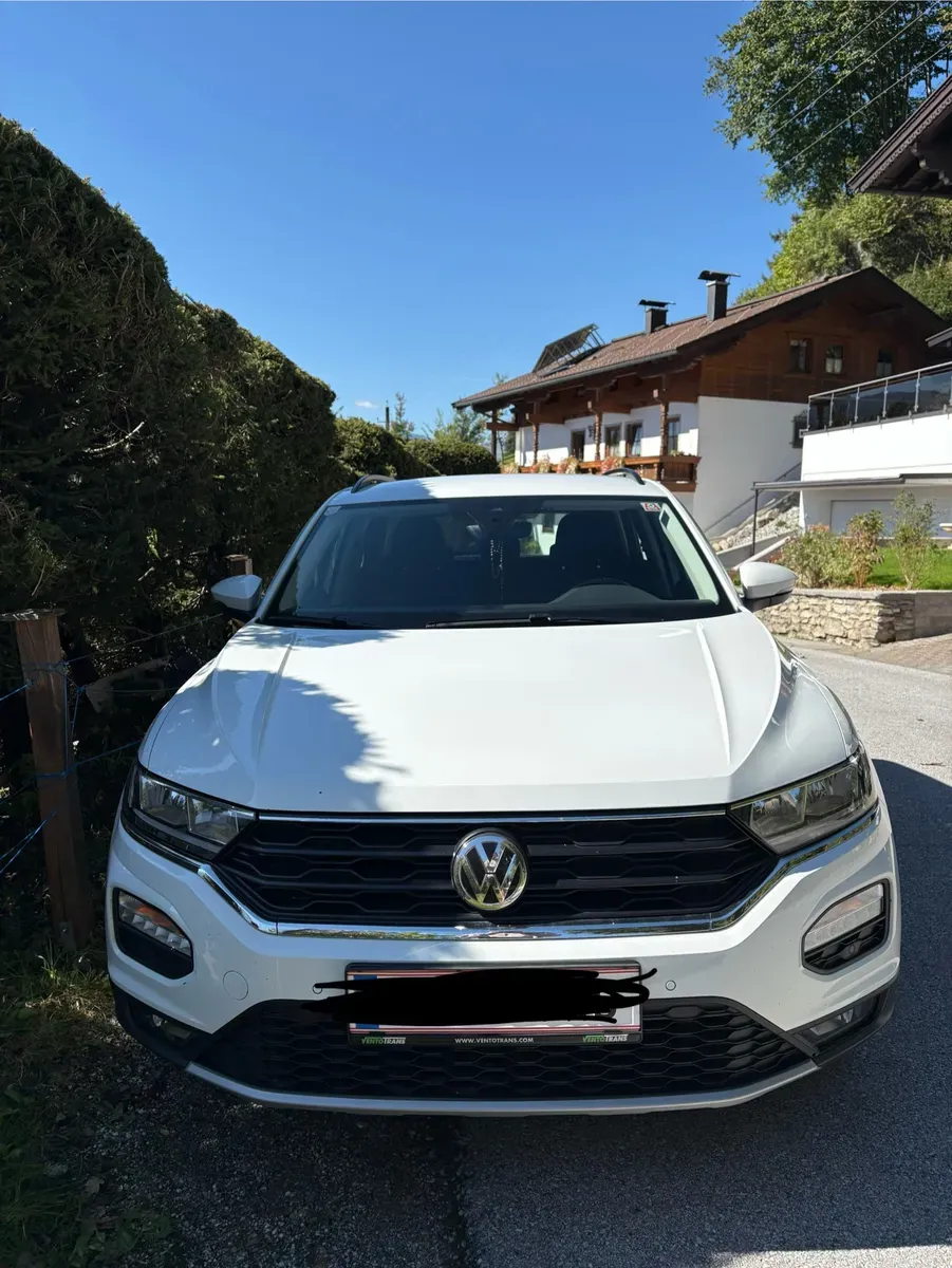 Volkswagen T-Roc 2019 photo 2