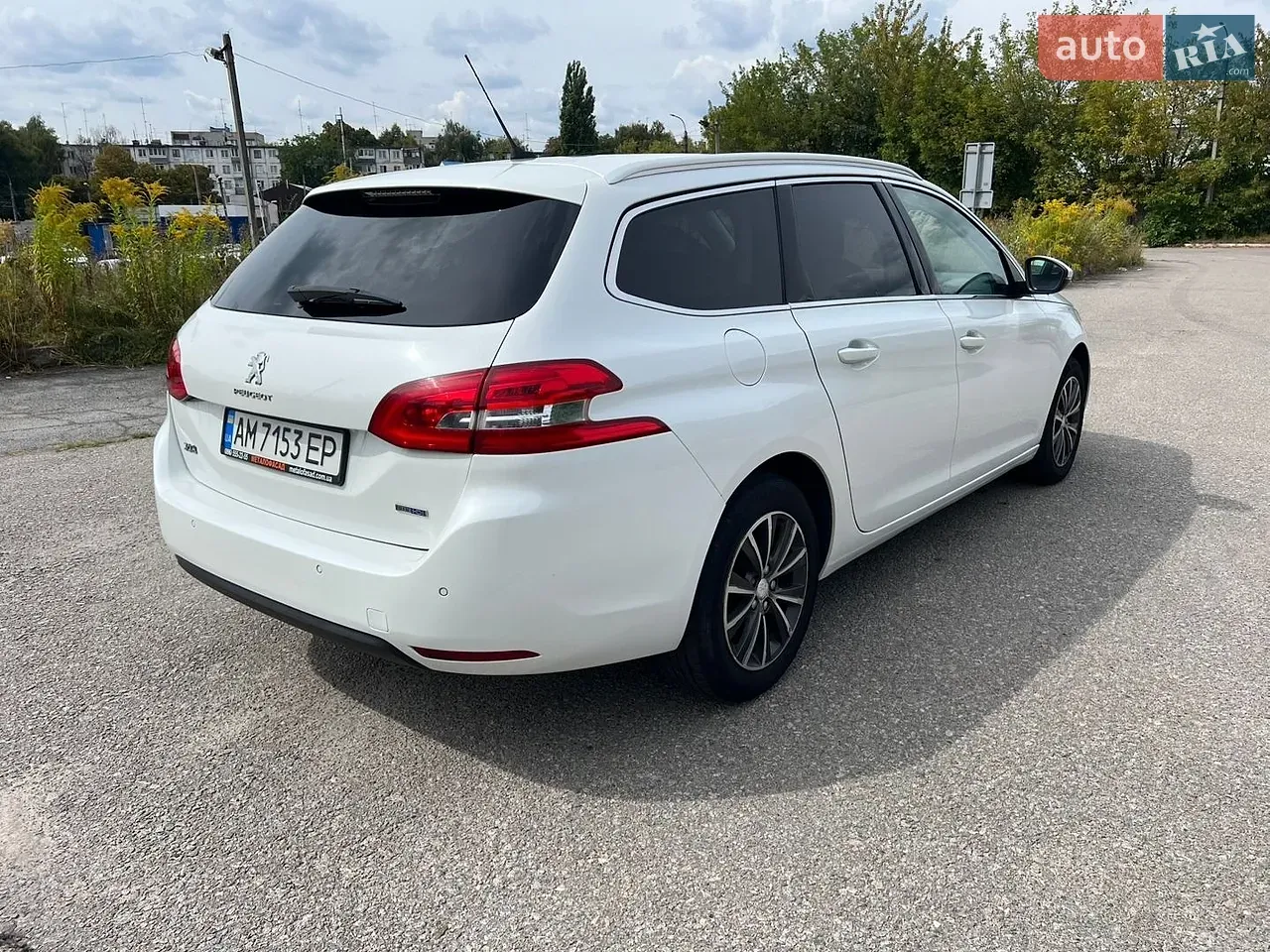 Peugeot 308 2015 photo 3