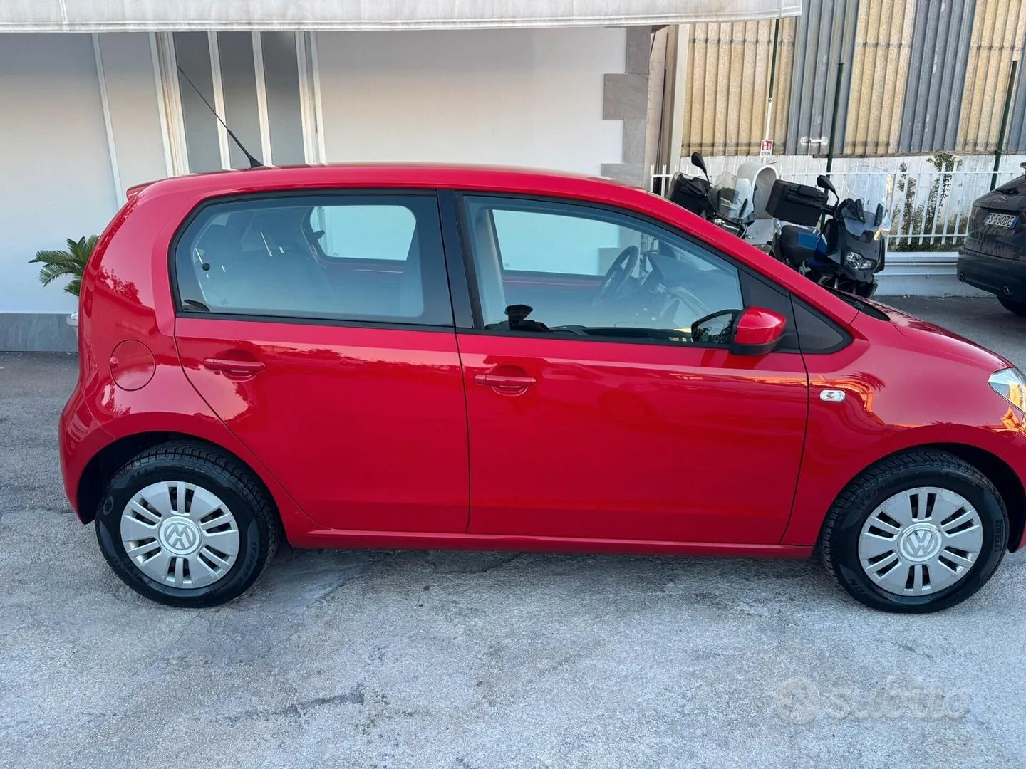 Volkswagen Up 2013 photo 4