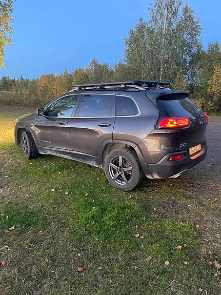 Jeep Cherokee 2015 photo 3
