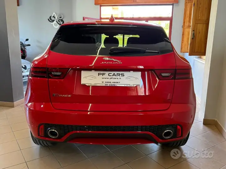 Jaguar E-Pace 2017 photo 4