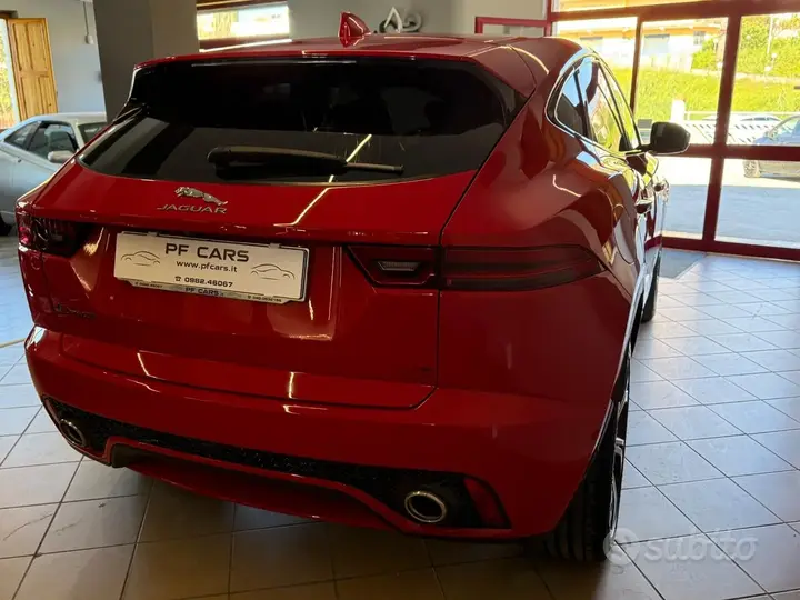 Jaguar E-Pace 2017 photo 3