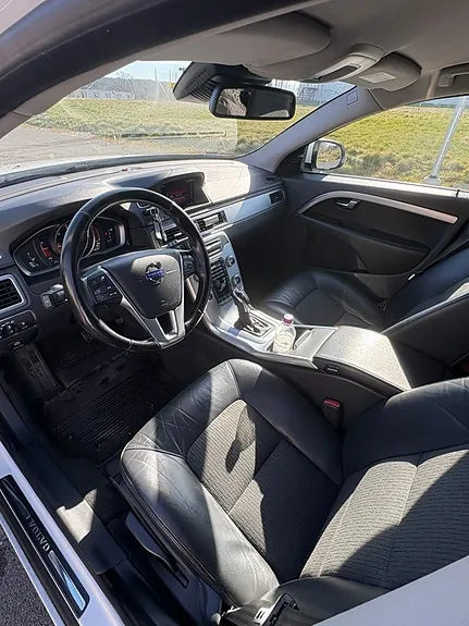 Volvo V70 2015 photo 2