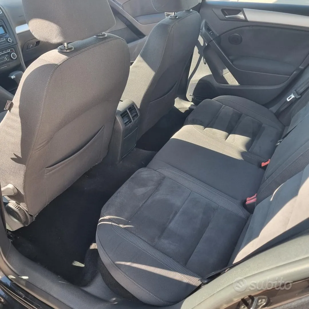 Volkswagen Golf 2011 photo 4