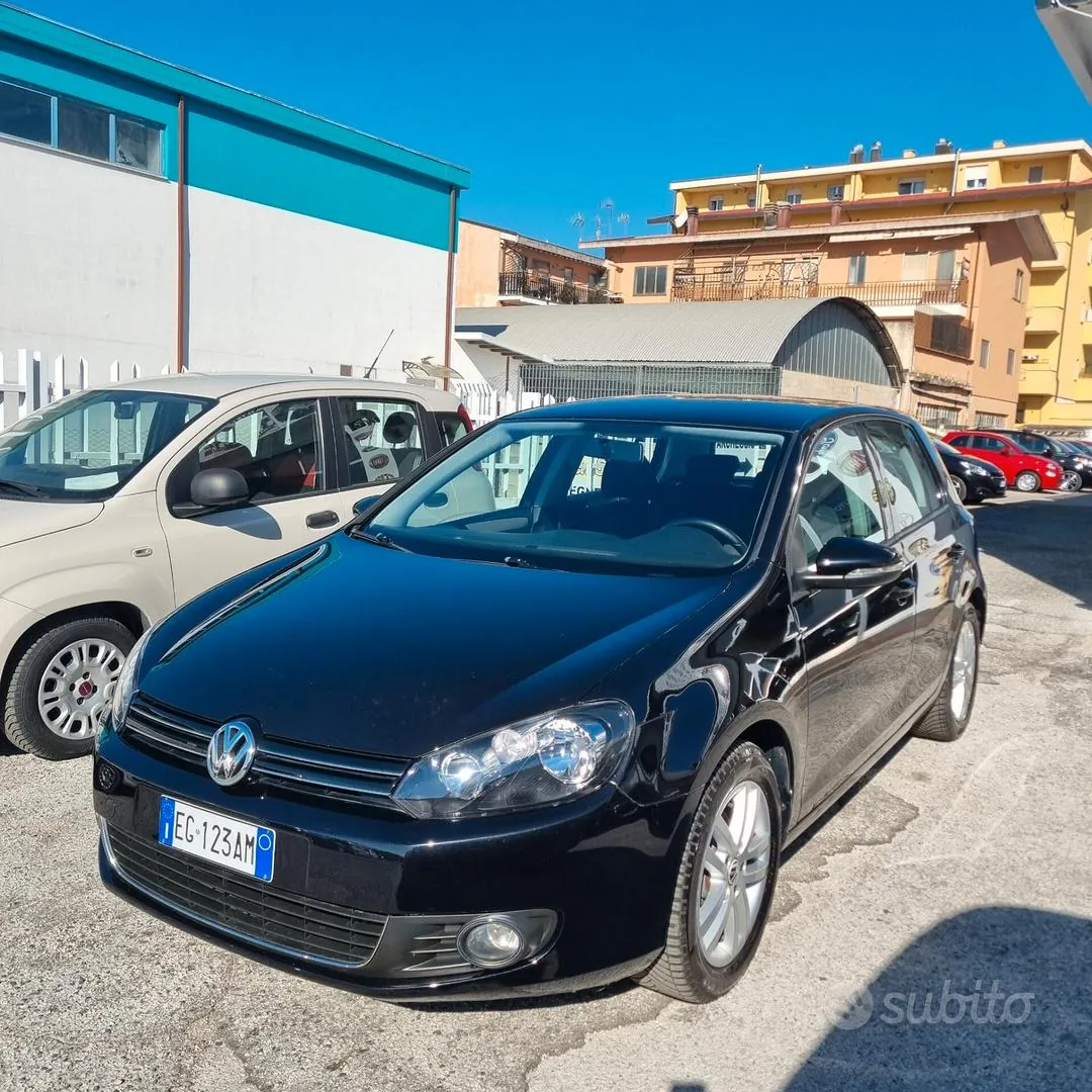Volkswagen Golf 2011 photo 2