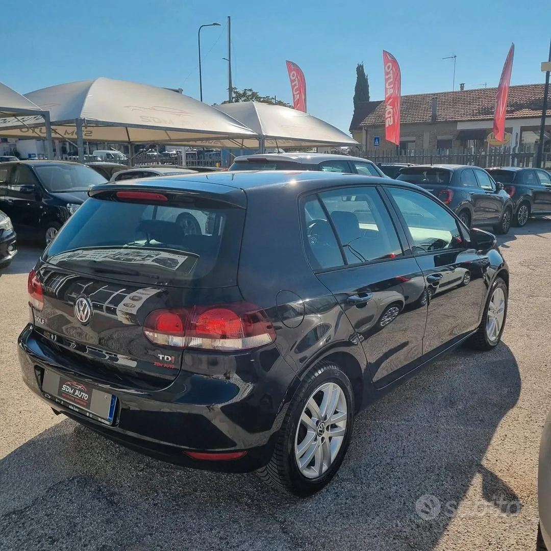 Volkswagen Golf 2011 photo 3
